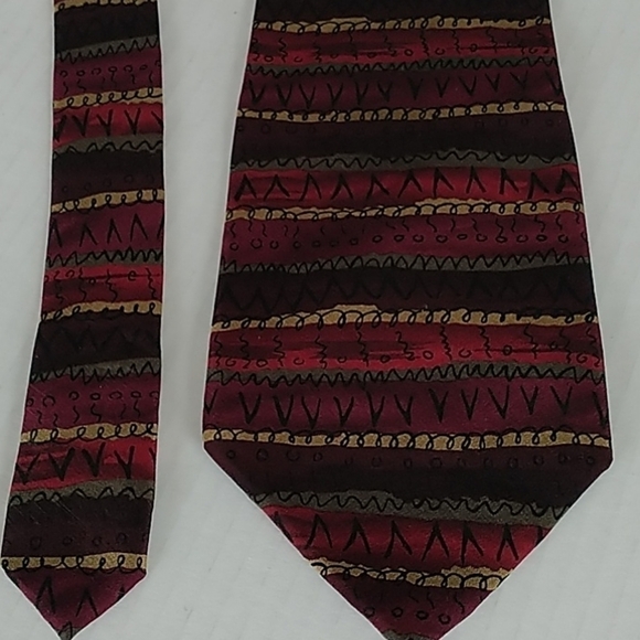 Famous Jerry Garcia Multi Colored Tie 100% Silk Vintage - Picture 4 of 7